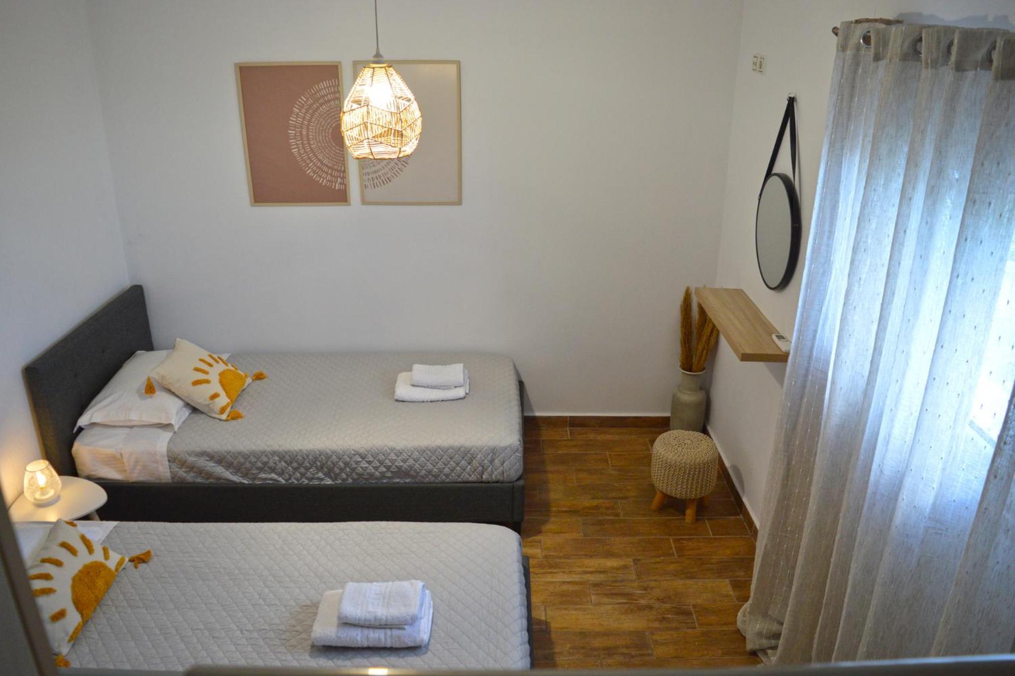 Sunshine House Apartment Ermoupoli Exterior photo